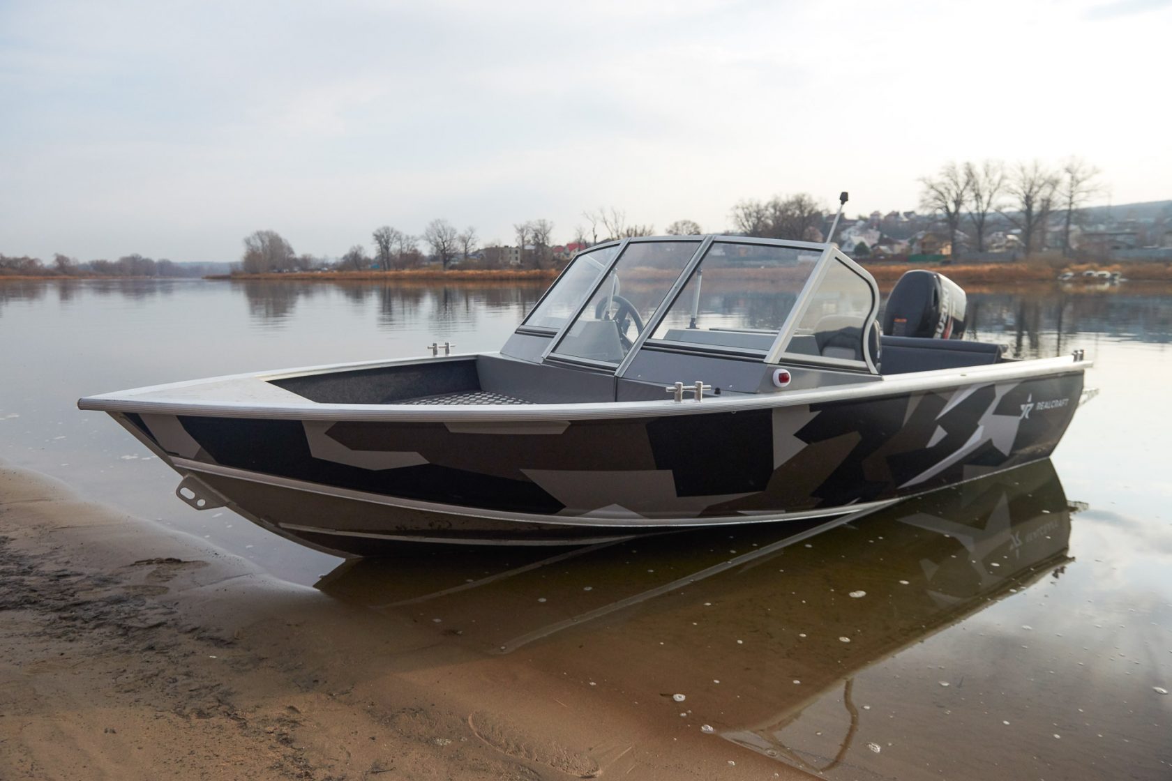 Лодка Realcraft 460 FISH