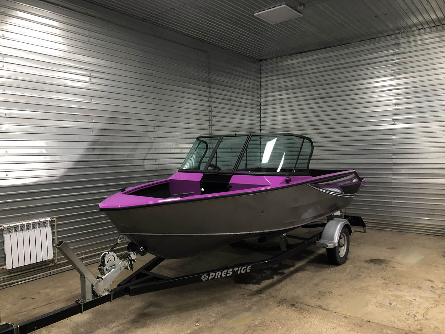 Лодка WINDBOAT 4.6DCX