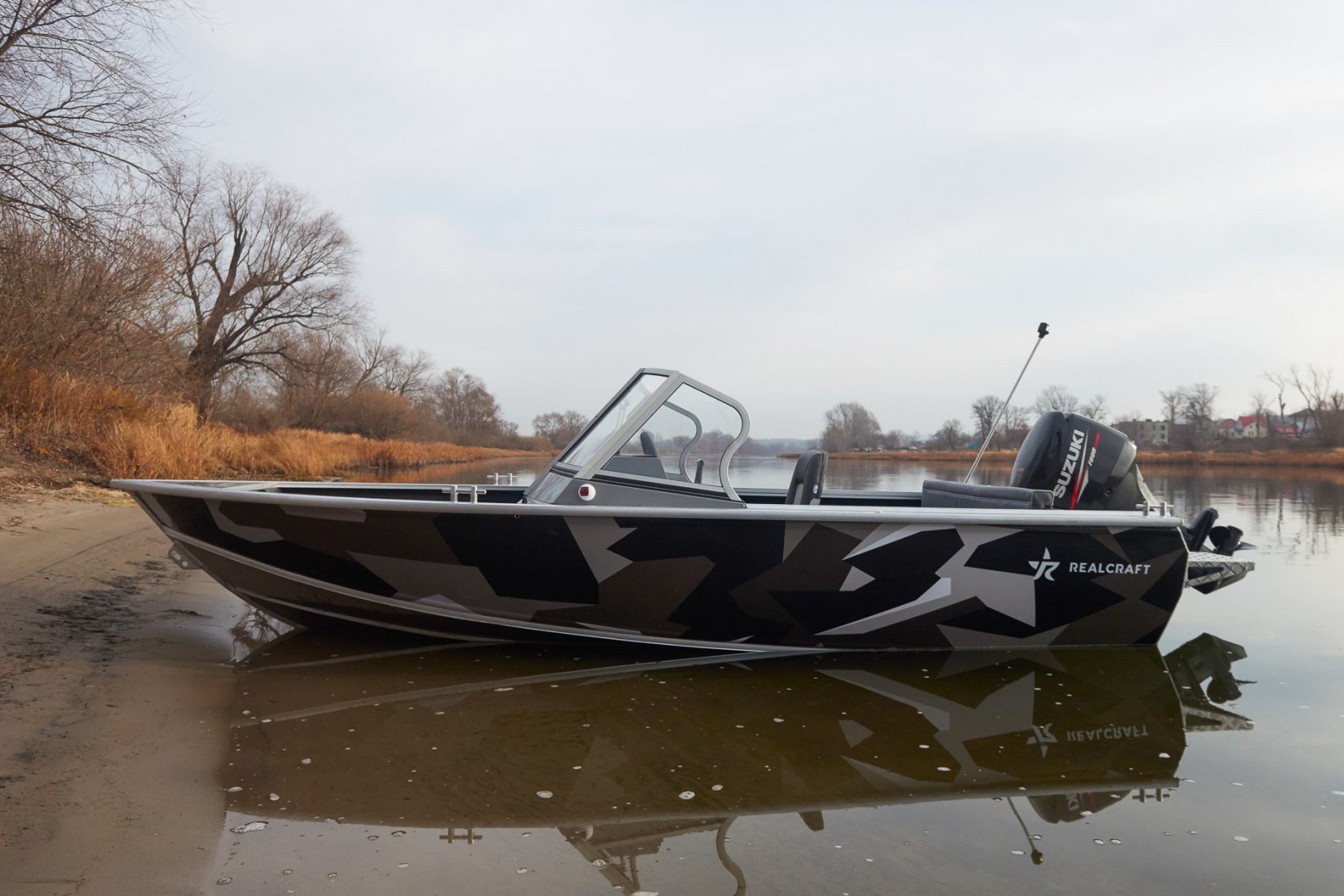 Лодка Realcraft 460 FISH